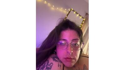 mizztikaa public webcam profile photo 2