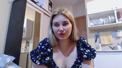 mmmPinUpGirl public webcam profile photo 5