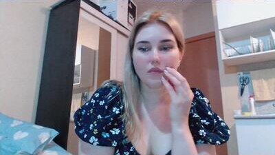 mmmPinUpGirl public webcam profile photo 6