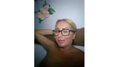 Molliexo public webcam profile photo 9