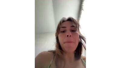 MommyGambit public webcam profile photo 9