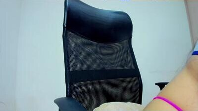 monica_little23 public webcam profile photo 10