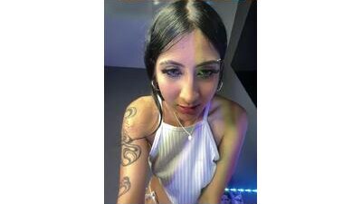 Naaria_ public webcam profile photo 5