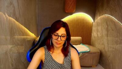 nadia_r_ public webcam profile photo 6