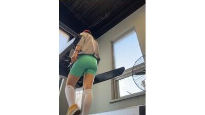 ninazhang public webcam profile photo 9