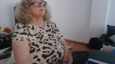 norajohnson6 public webcam profile photo 3