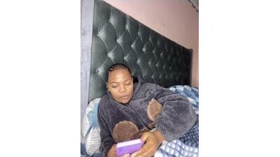 nothileenhle public webcam profile photo 8