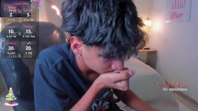 OliverTwinky public webcam profile photo 3