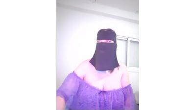 om_tiz public webcam profile photo 4