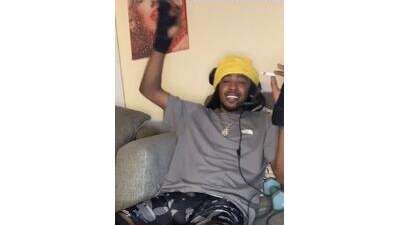 paymelongway public webcam profile photo 6