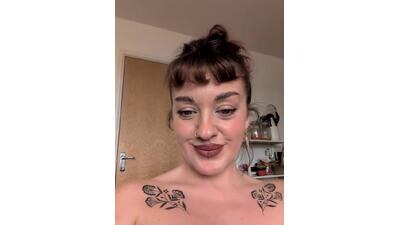 Petite_Juicy_Olive public webcam profile photo 3