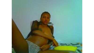 PetiteDoll_06 public webcam profile photo 4