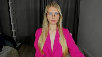 PhoebeMay public webcam profile photo 3