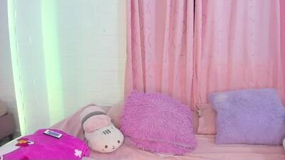 pink_quarz public webcam profile photo 8