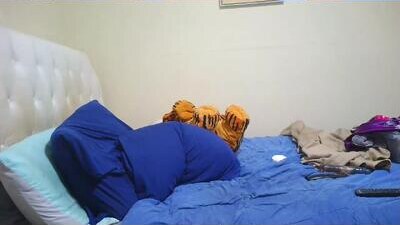 prettylondond public webcam profile photo 7