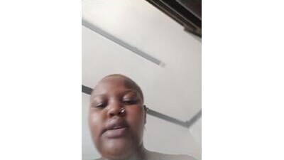 queennapal public webcam profile photo 9
