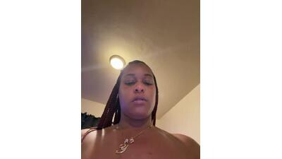 Realwetpussy public webcam profile photo 2