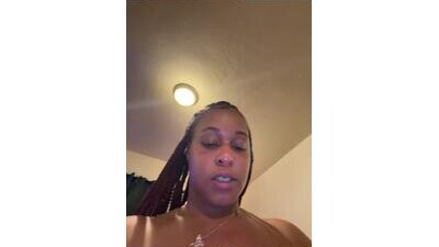 Realwetpussy public webcam profile photo 5