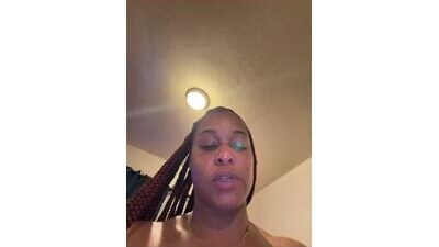 Realwetpussy public webcam profile photo 7
