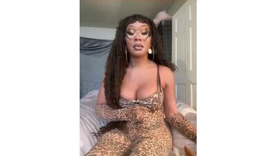 Riasvenenoo public webcam profile photo 5