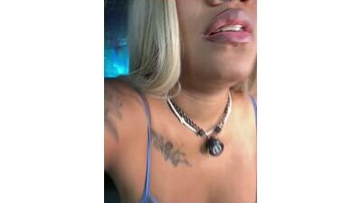 riri_brunnete public webcam profile photo 6