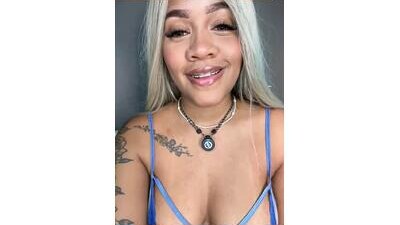 riri_brunnete public webcam profile photo 7