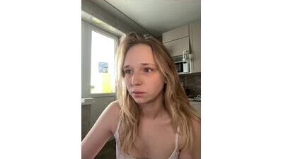 RollDollsi public webcam profile photo 5