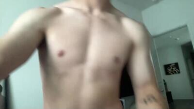 ryan_28747 public webcam profile photo 3