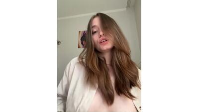 sabrina_shells public webcam profile photo 4