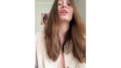 sabrina_shells public webcam profile photo 10