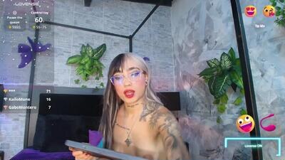 salem_rose public webcam profile photo 8