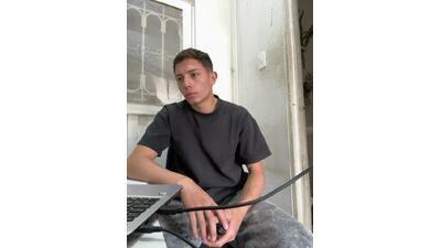 santiObrero public webcam profile photo 4