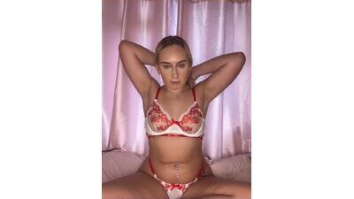 Scarletbx public webcam profile photo 7