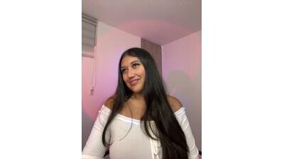 SharaRous public webcam profile photo 8