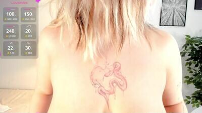 shy_nikka_4you public webcam profile photo 4