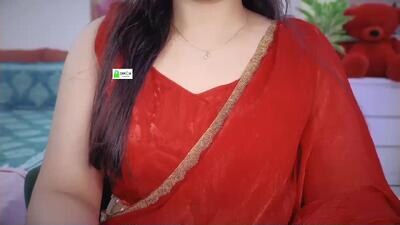 sizzling__zaara public webcam profile photo 2