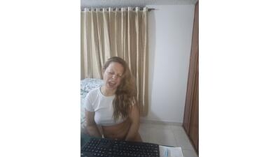 sky_sanz1 public webcam profile photo 4