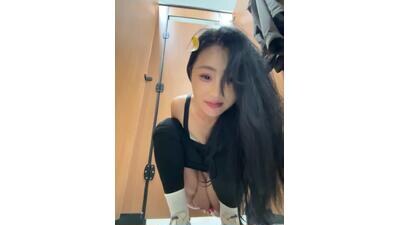 so-linger public webcam profile photo 4