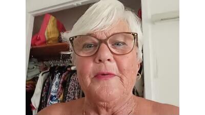 suesinner public webcam profile photo 3