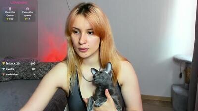 sweet_white_chocolate public webcam profile photo 4