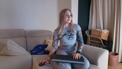 tattoobbgirl public webcam profile photo 8