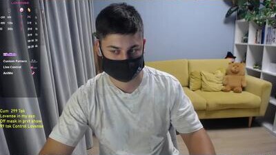 Tomguys public webcam profile photo 10