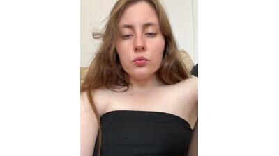 topvi_ public webcam profile photo 2