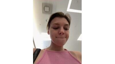 valenciashock public webcam profile photo 8