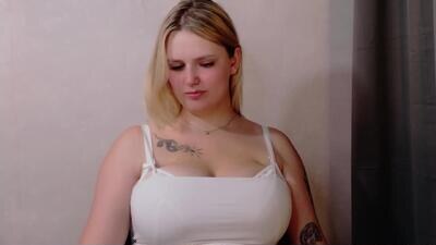 VictoriaNoir public webcam profile photo 3