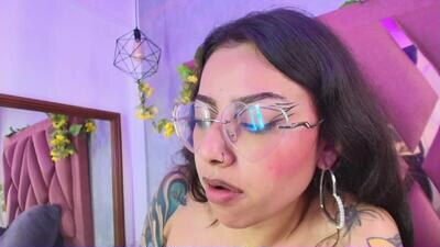 viollettaa_ public webcam profile photo 4