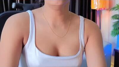 Wow-nisha public webcam profile photo 5