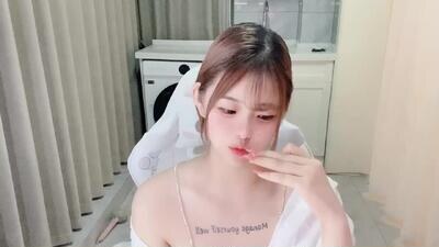 xiaoyugan_cute public webcam profile photo 3