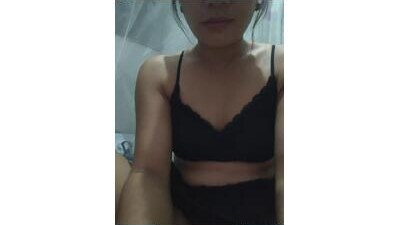 xinhxinh-cute public webcam profile photo 10