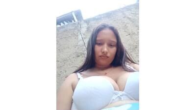 young_dairy01 public webcam profile photo 2